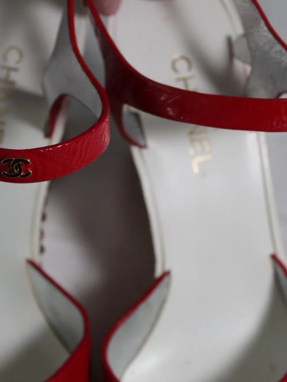Chanel Red Croc Embossed Leather Wedge Chain Detail Ankle Strap CC Sandals 40